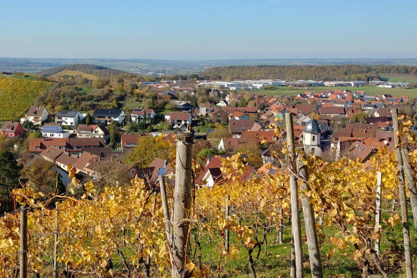 Weitblick vom Schlossberg über Sternenfels und Umgebung