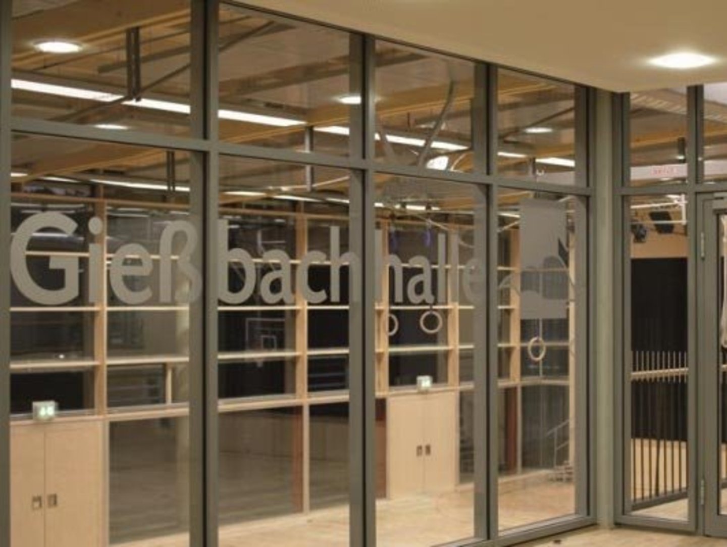 Foyer der Gießbachhalle Diefenbach