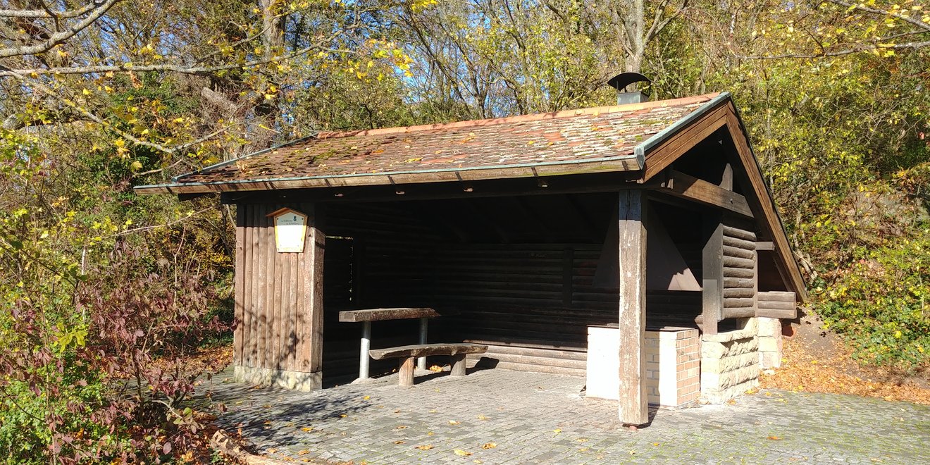 Grillhütte am Schloßberg Grillhütte am Schloßberg